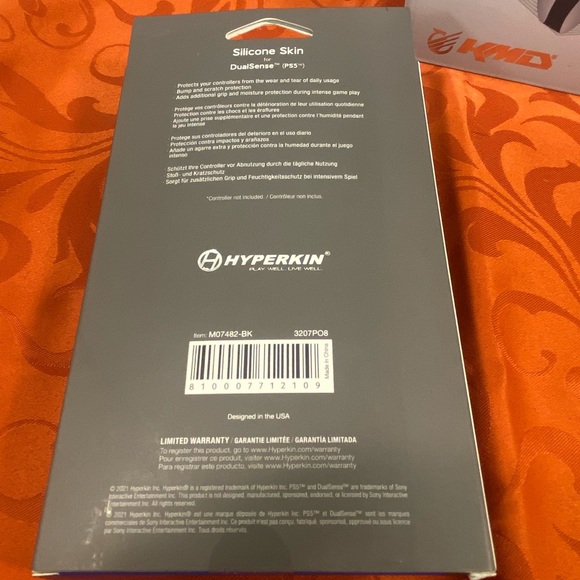 PS5 Controller Charger, PlayStation 5 Charger & 1 Silicone Controller Skin - Picture 2 of 12